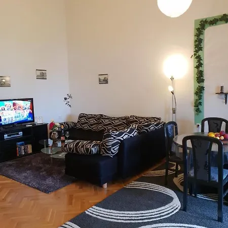 Апартаменти Parentina *